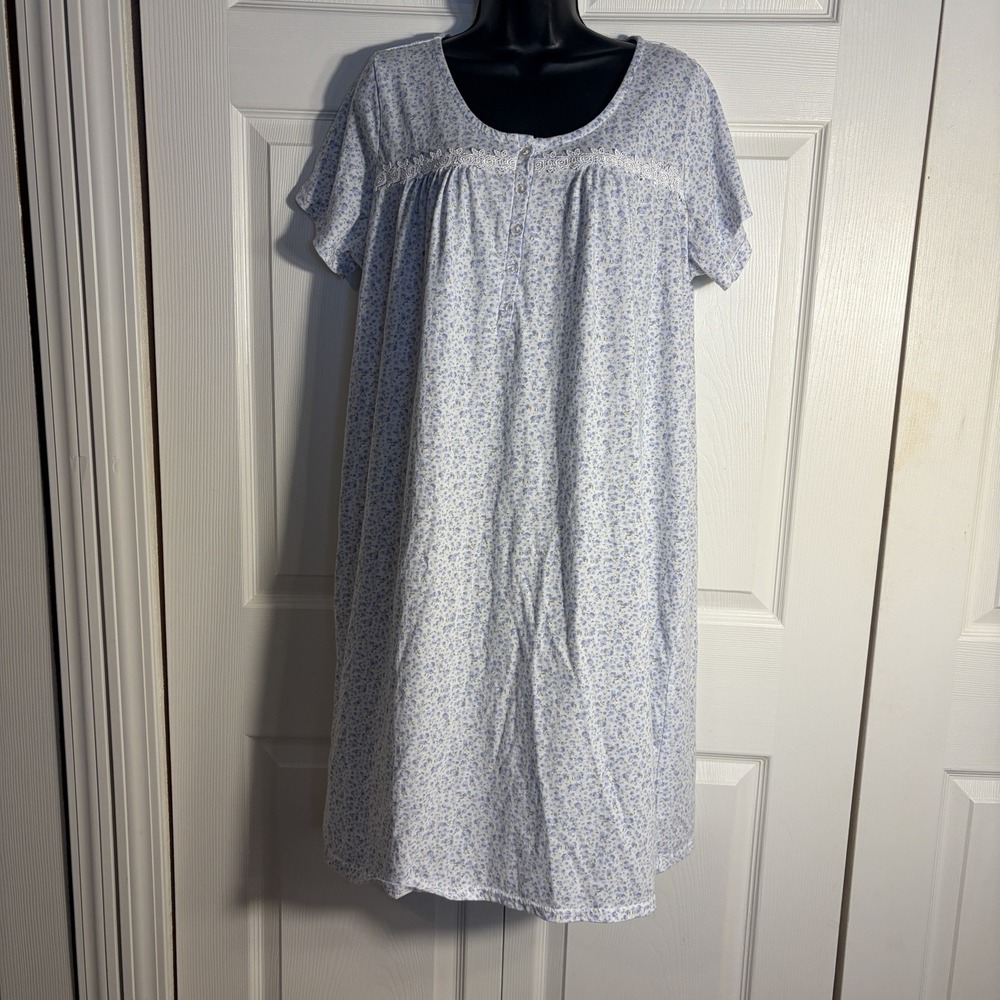 Laura Ashley Ditsy Floral Nightgown Women XL White Blue Short Sleeve Lace Trim